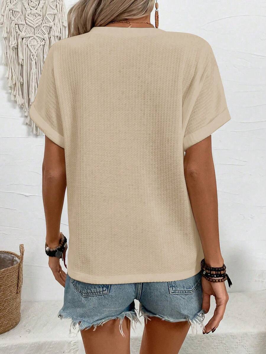 Camiseta Decote V com Botões Decorativos IMG 33