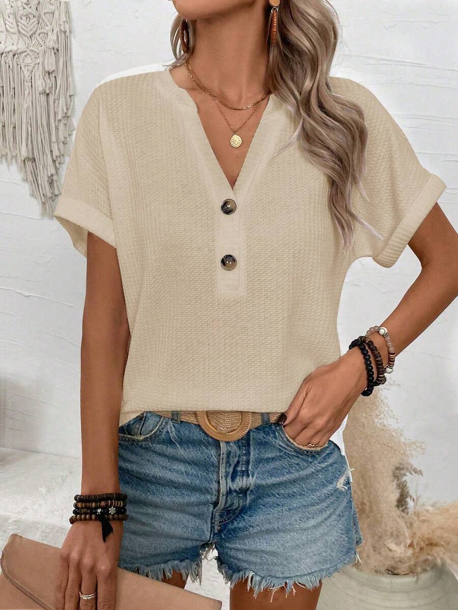 Camiseta Decote V com Botões Decorativos IMG 35