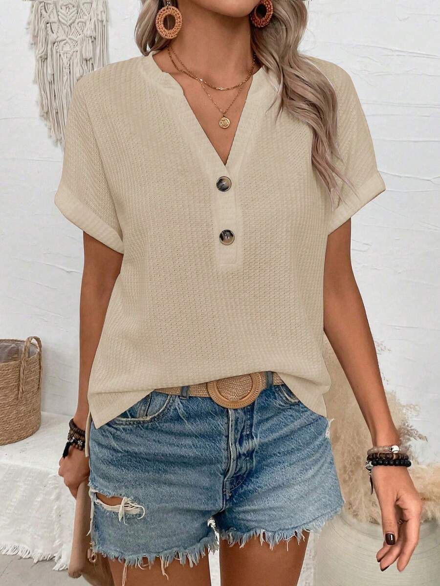 Camiseta Decote V com Botões Decorativos IMG 36