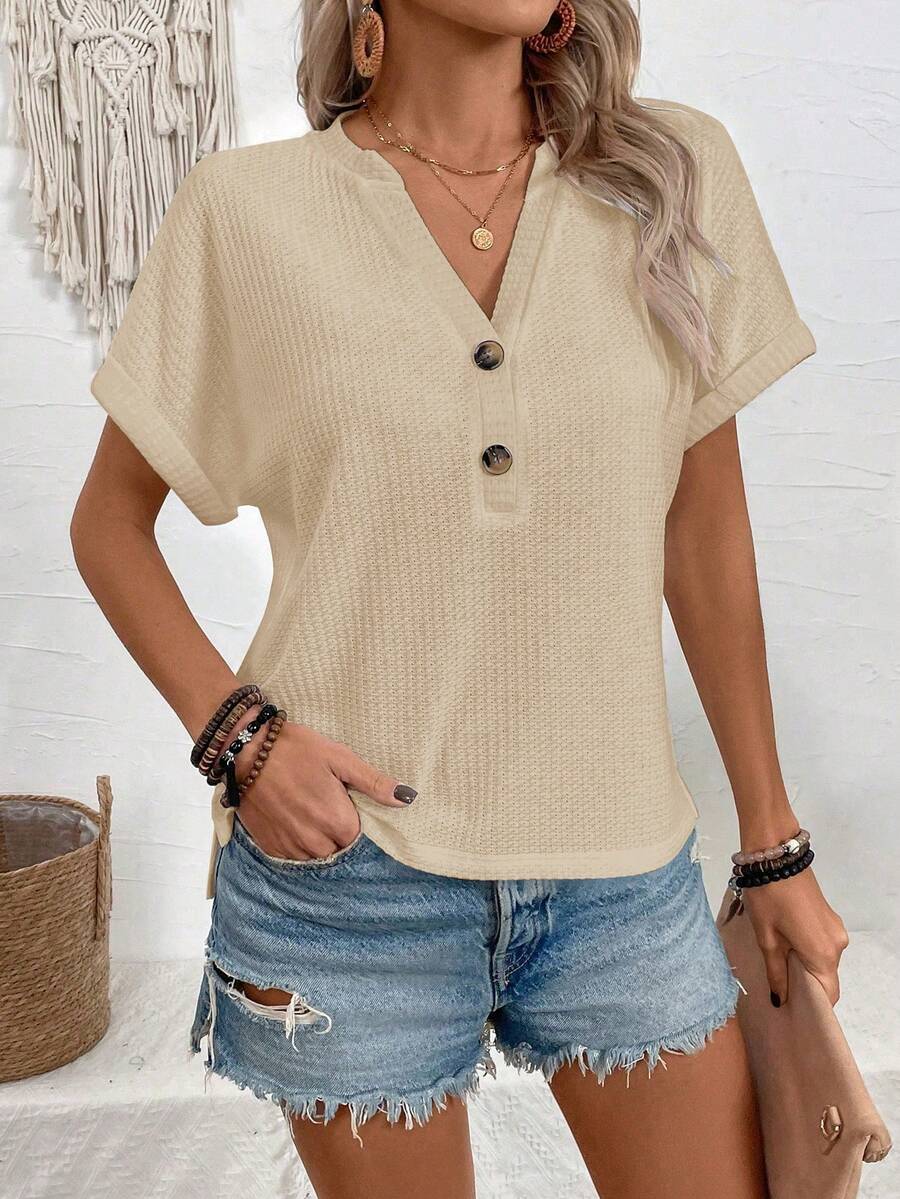 Camiseta Decote V com Botões Decorativos IMG 37