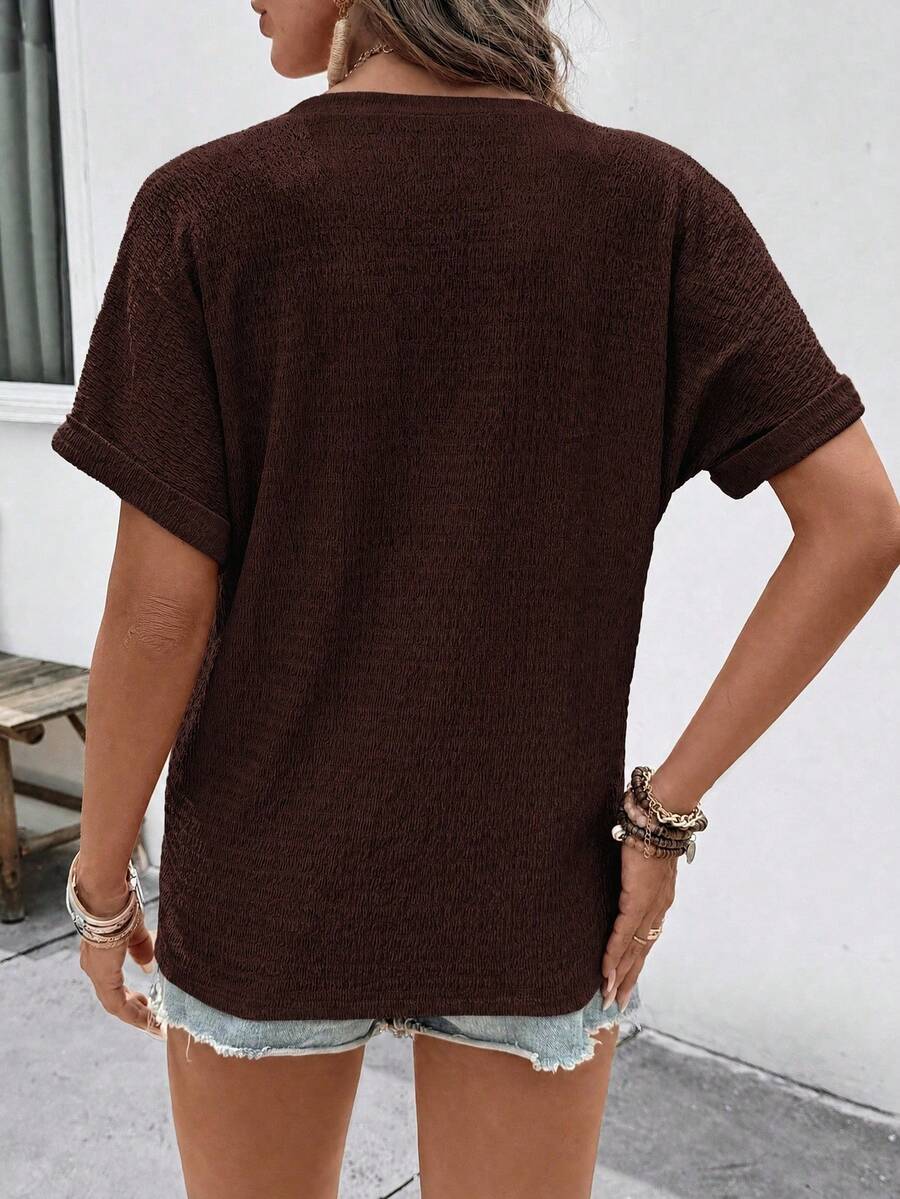 Camiseta Decote V com Botões Decorativos IMG 40