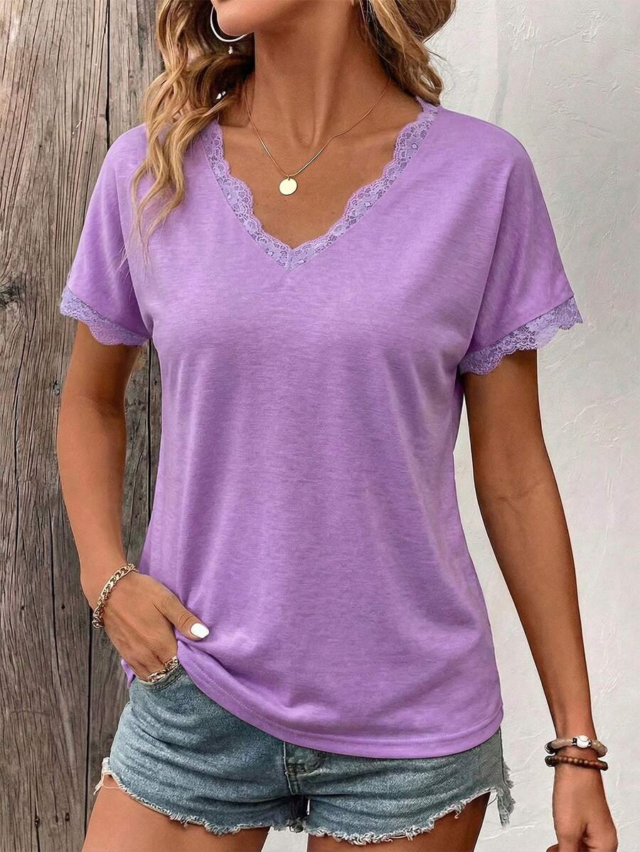 Camiseta Decote V com Detalhe em Renda IMG 20