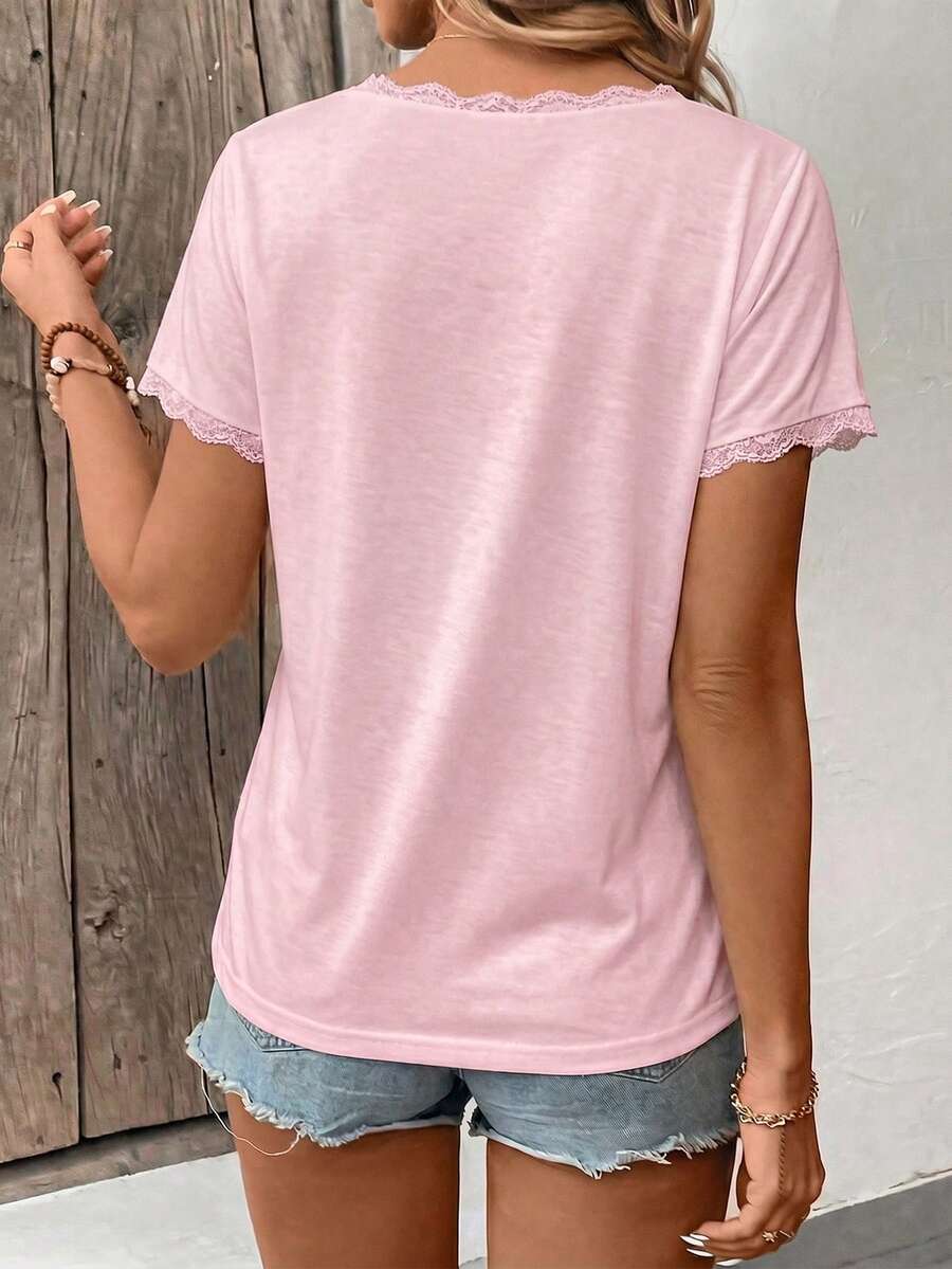 Camiseta Decote V com Detalhe em Renda IMG 41