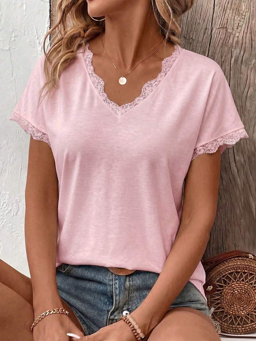 Camiseta Decote V com Detalhe em Renda IMG 43