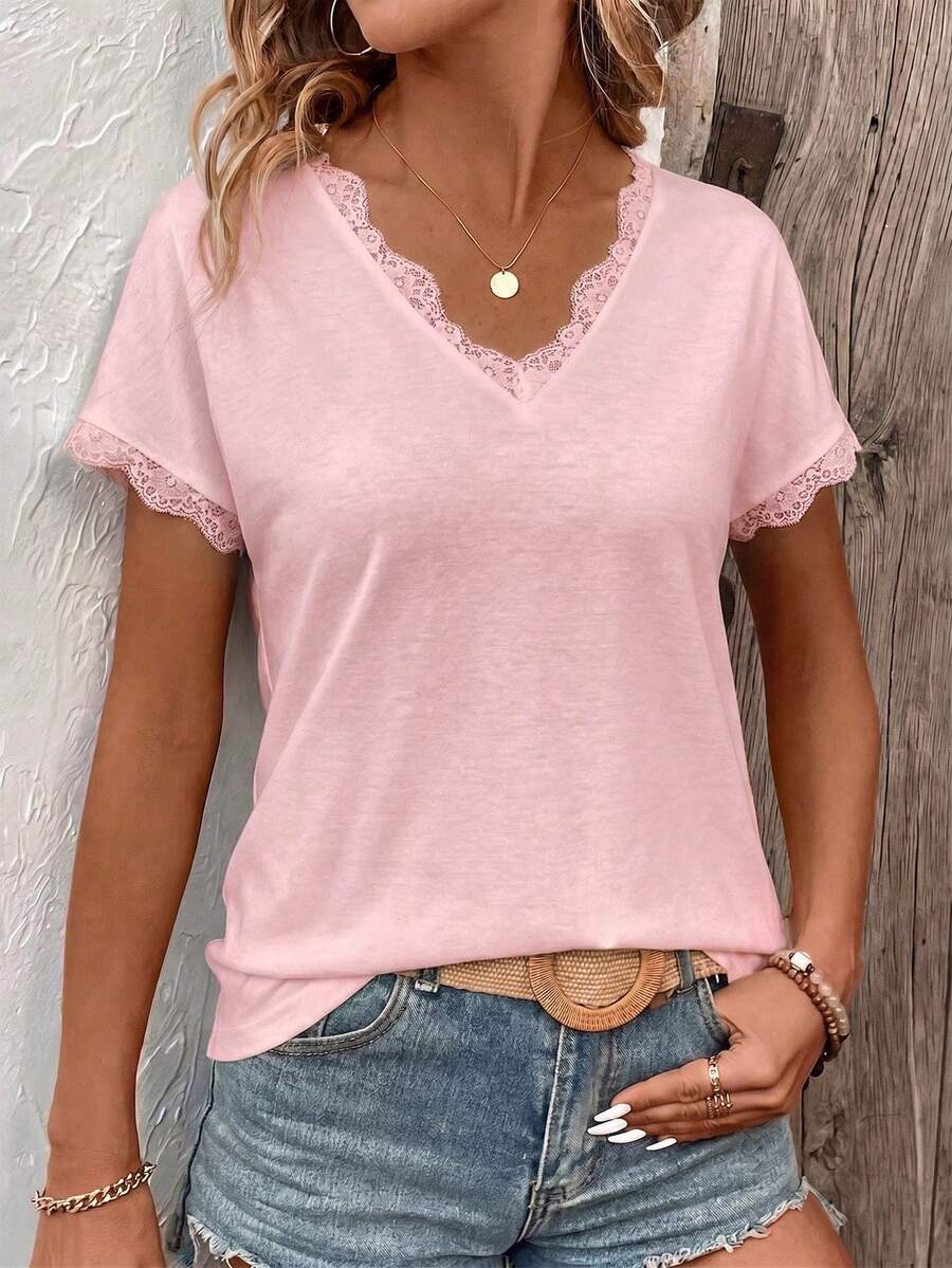 Camiseta Decote V com Detalhe em Renda IMG 45