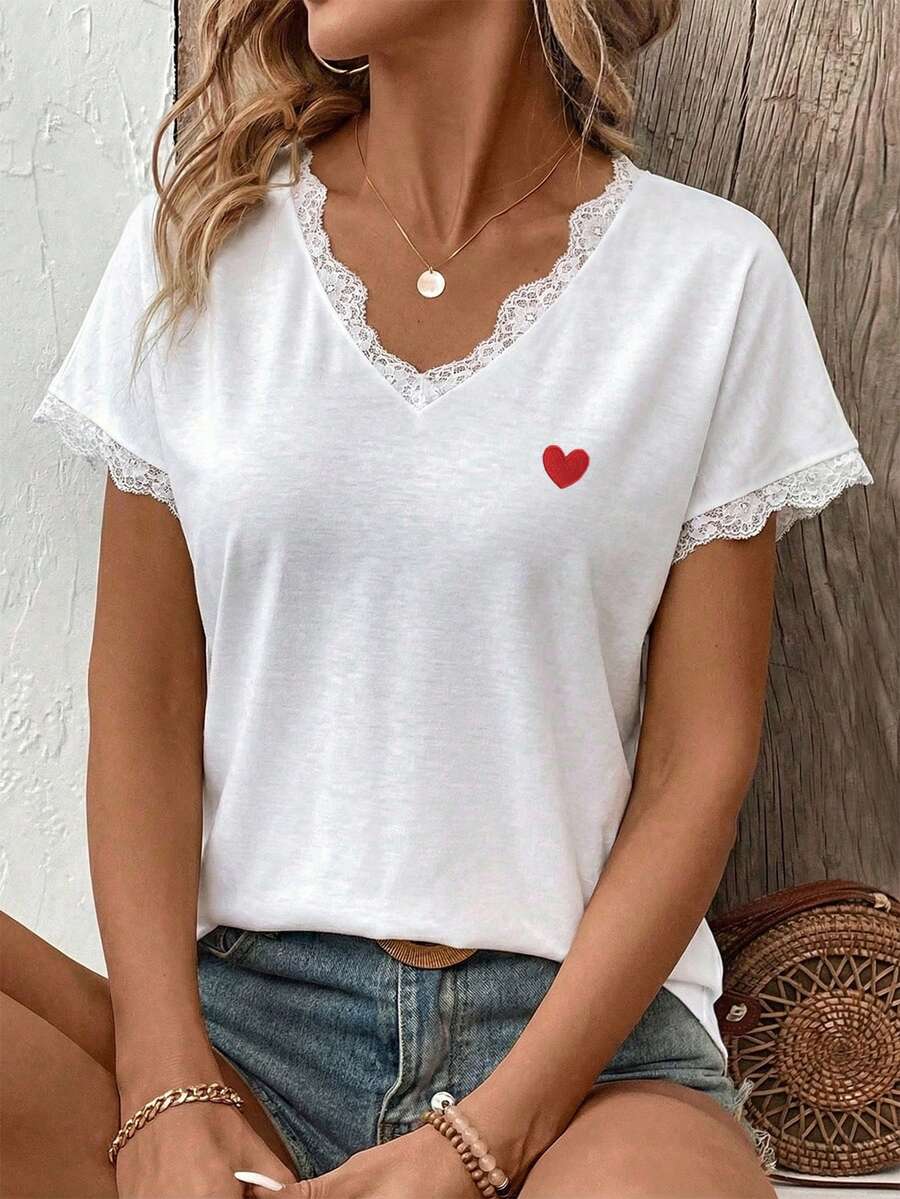 Camiseta Decote V com Detalhe em Renda IMG 57