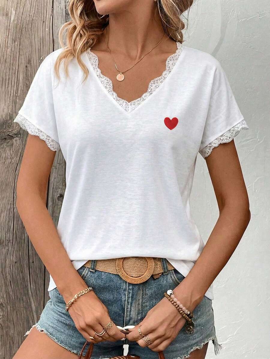 Camiseta Decote V com Detalhe em Renda IMG 58