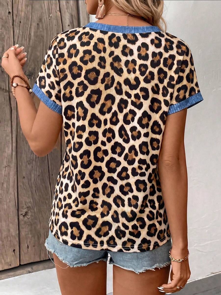 Camiseta Decote V com Detalhe em Renda IMG 60