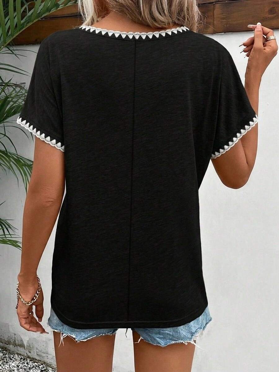 Camiseta Decote V com Manga Bordada IMG 15