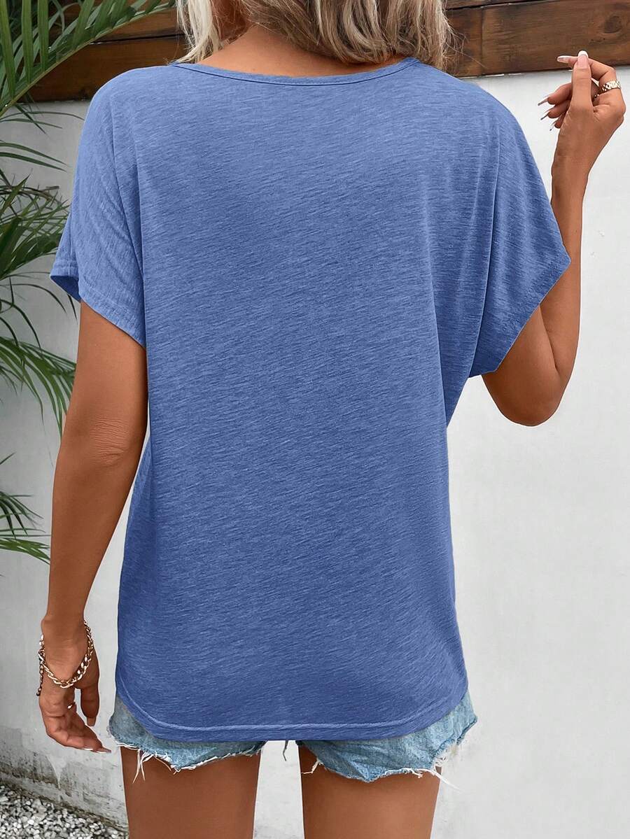 Camiseta Decote V com Manga Bordada IMG 56