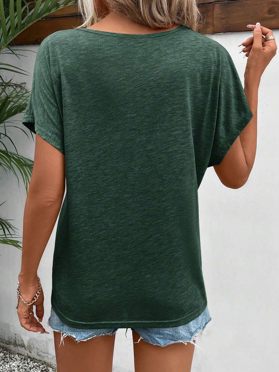 Camiseta Decote V com Manga Bordada IMG 62