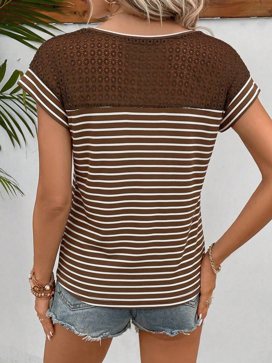 Camiseta Decote V com Renda IMG 66