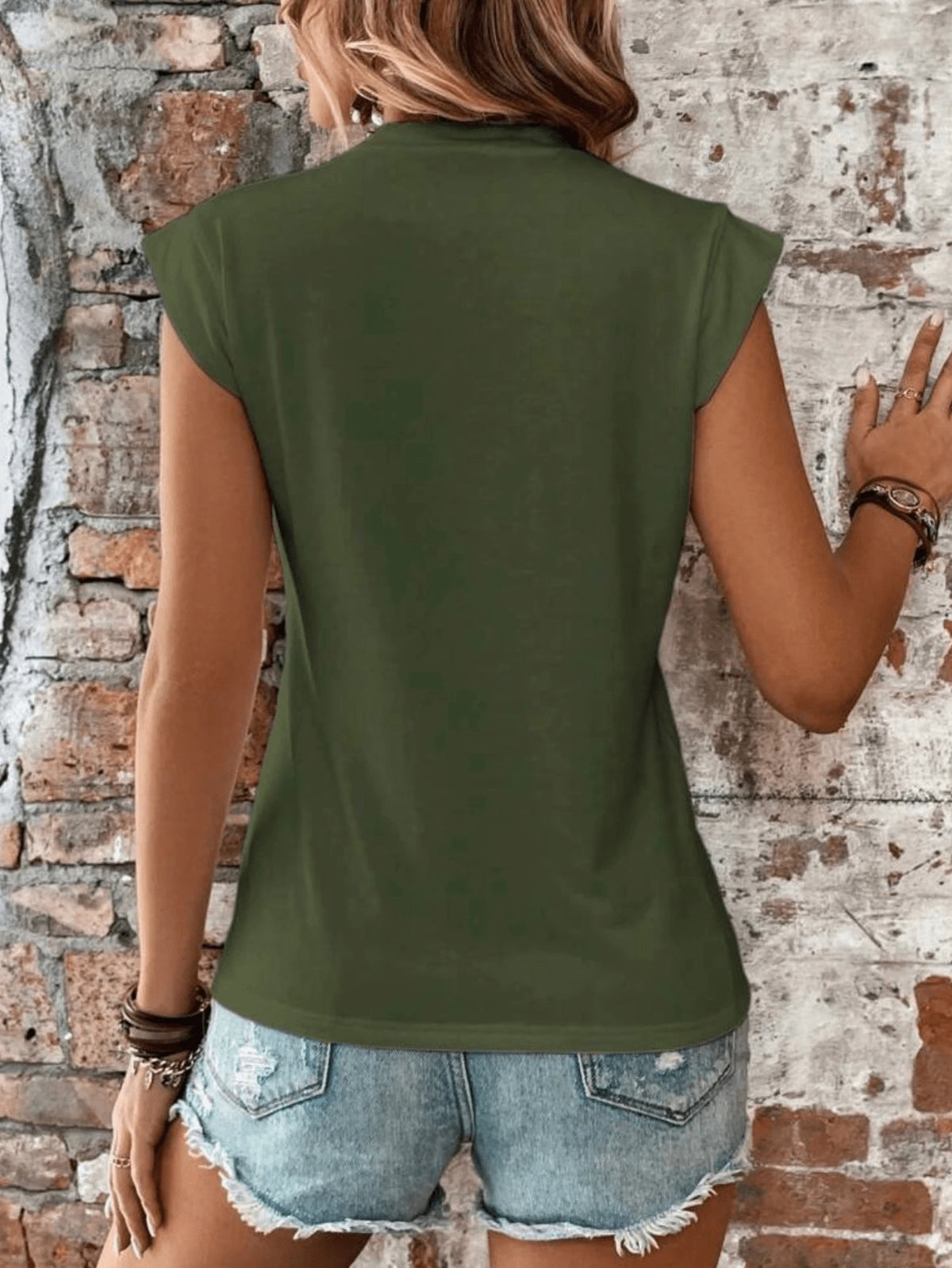Camiseta Gola Redonda com Manga Estruturada IMG 15
