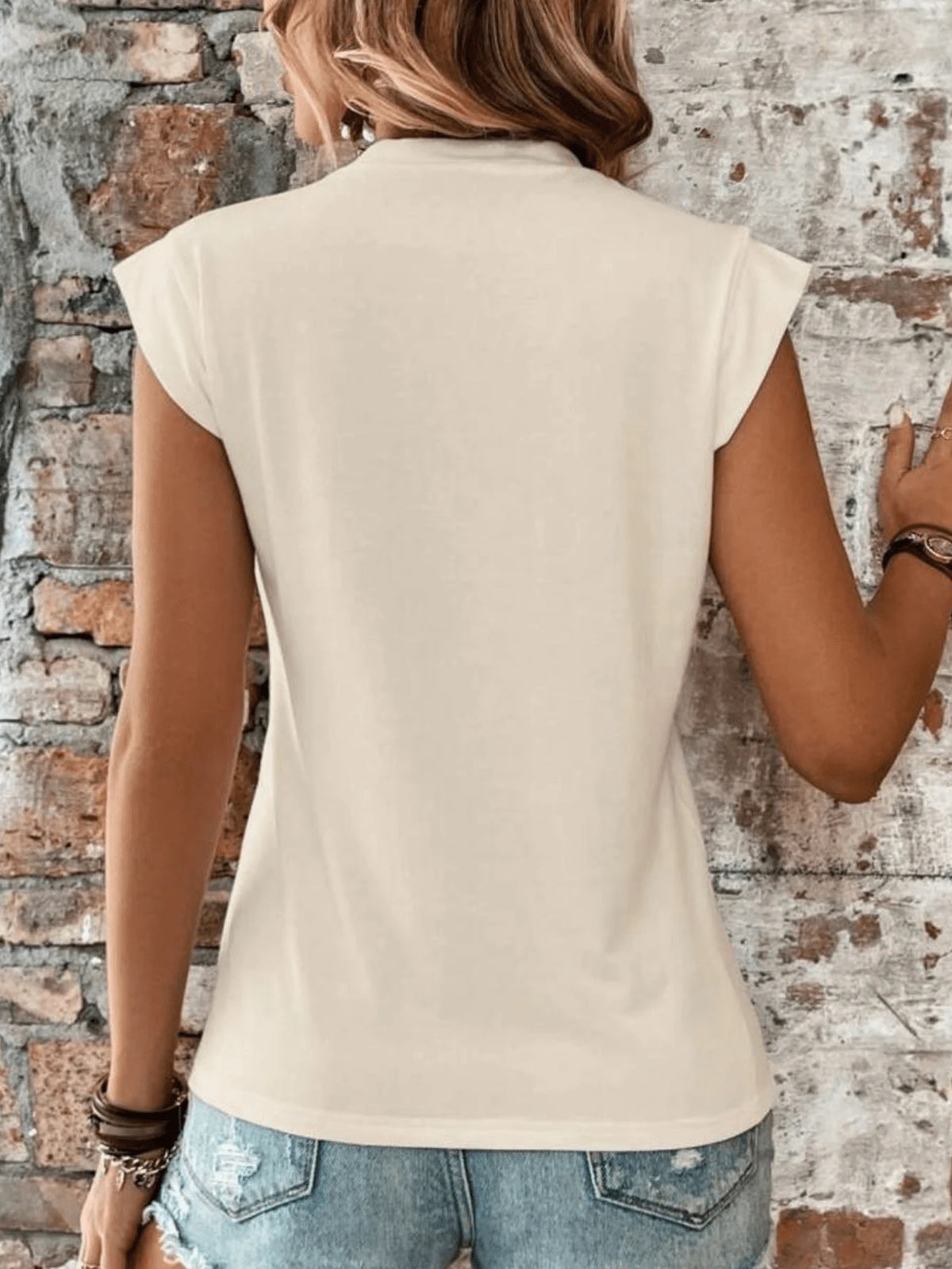 Camiseta Gola Redonda com Manga Estruturada IMG 2