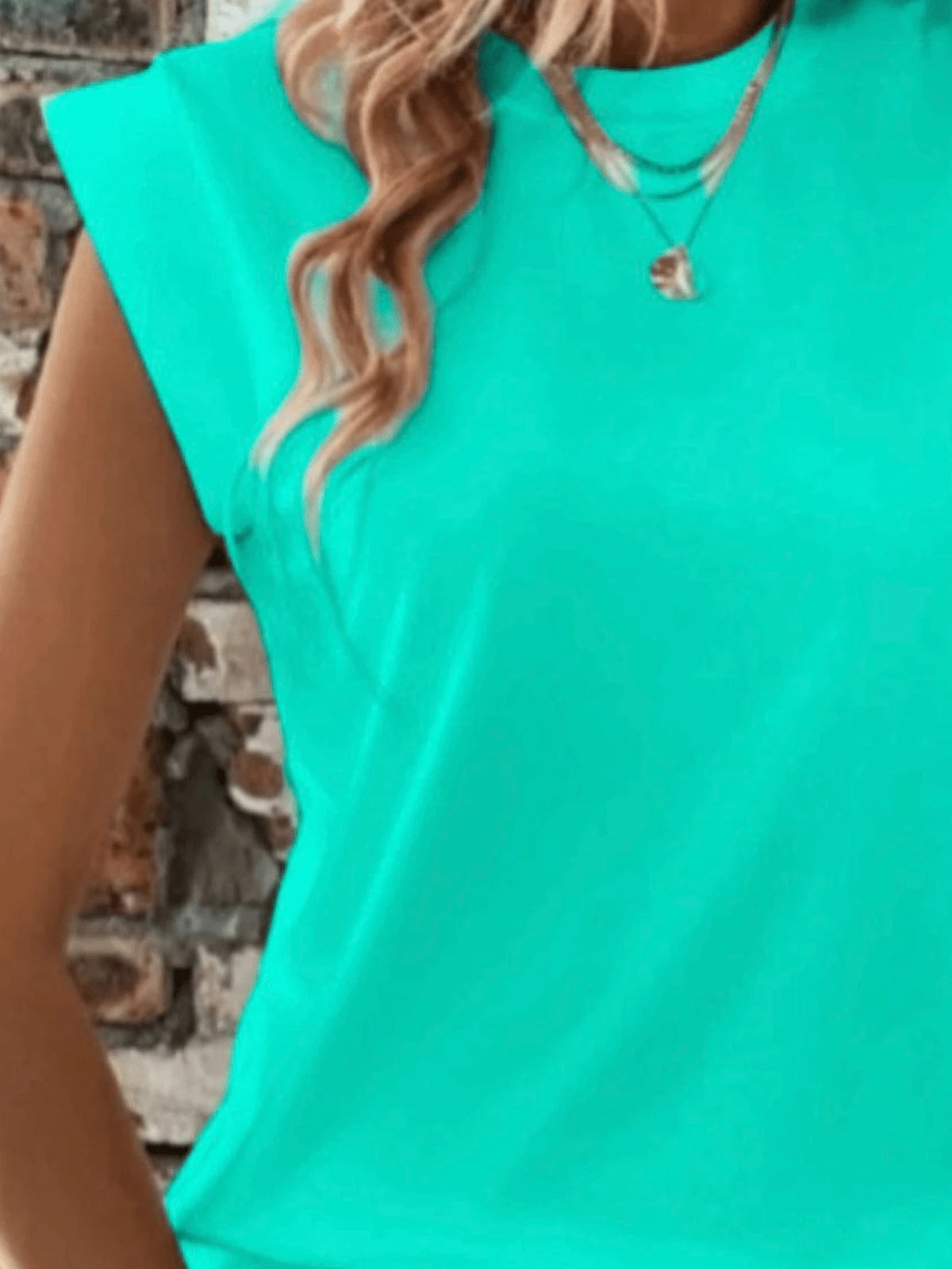 Camiseta Gola Redonda com Manga Estruturada IMG 29