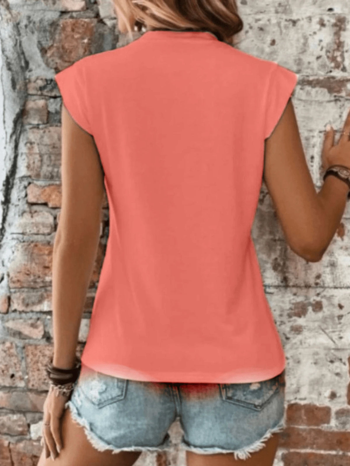 Camiseta Gola Redonda com Manga Estruturada IMG 9