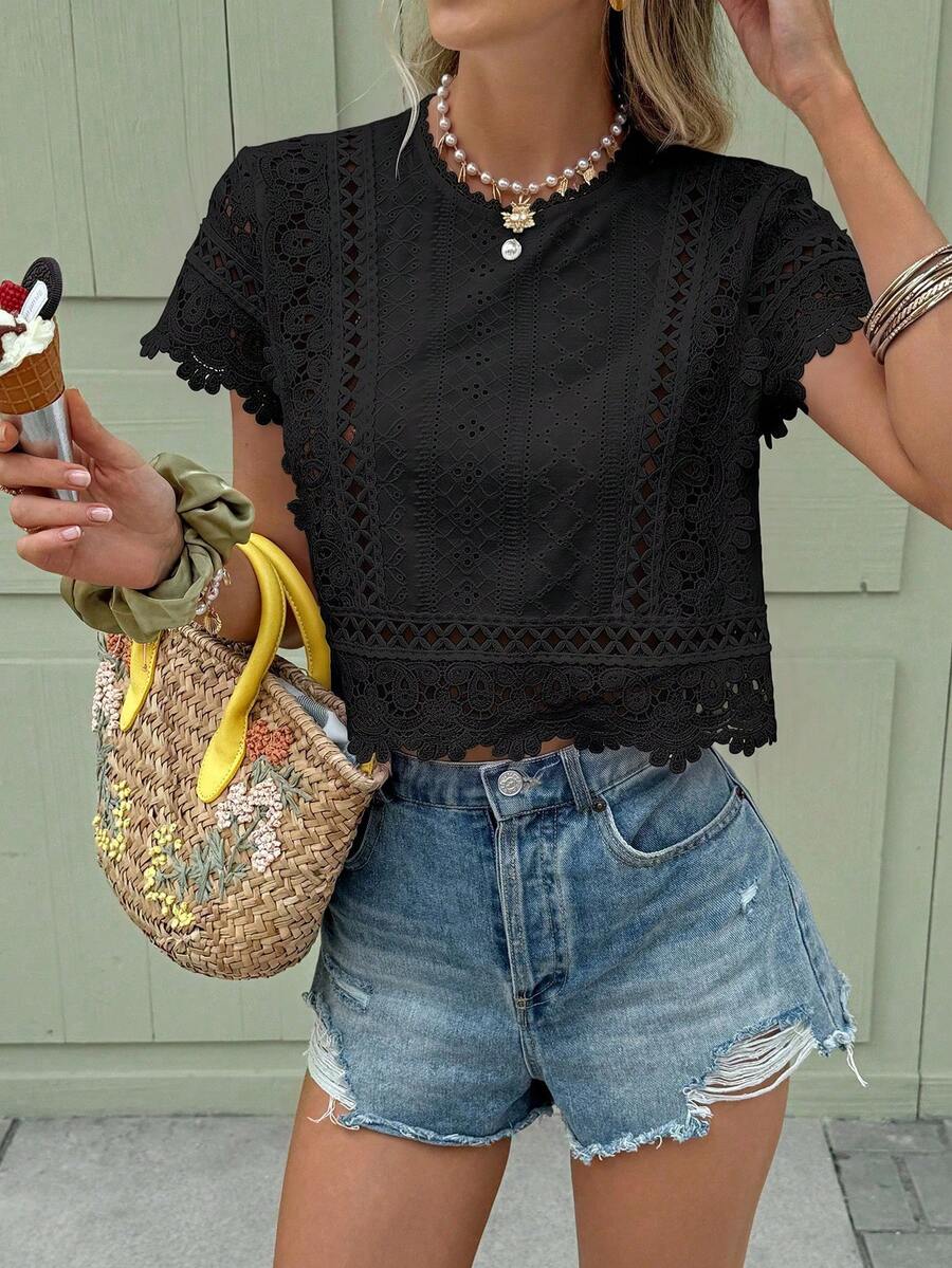 Camiseta Gola Redonda com Renda IMG 11