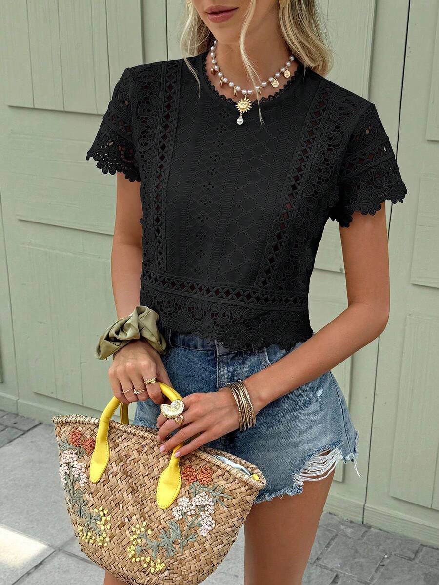 Camiseta Gola Redonda com Renda IMG 13
