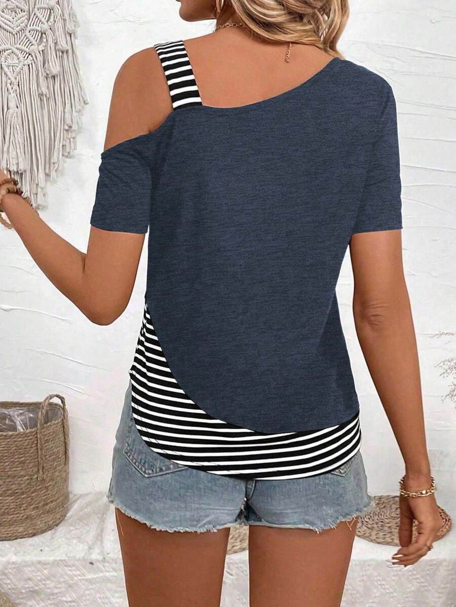 Camiseta Listrada com Gola Assimétrica IMG 10