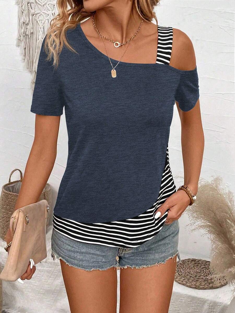 Camiseta Listrada com Gola Assimétrica IMG 11