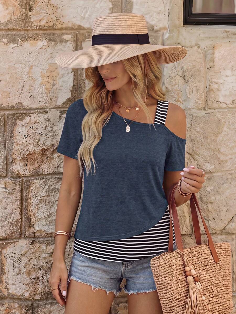Camiseta Listrada com Gola Assimétrica IMG 12