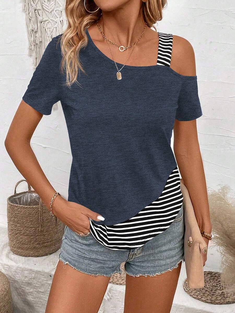 Camiseta Listrada com Gola Assimétrica IMG 15