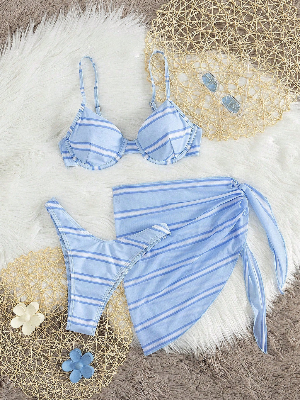 Conjunto Biquíni 3 Peças Azul com Decote nas Costas - imagem 2