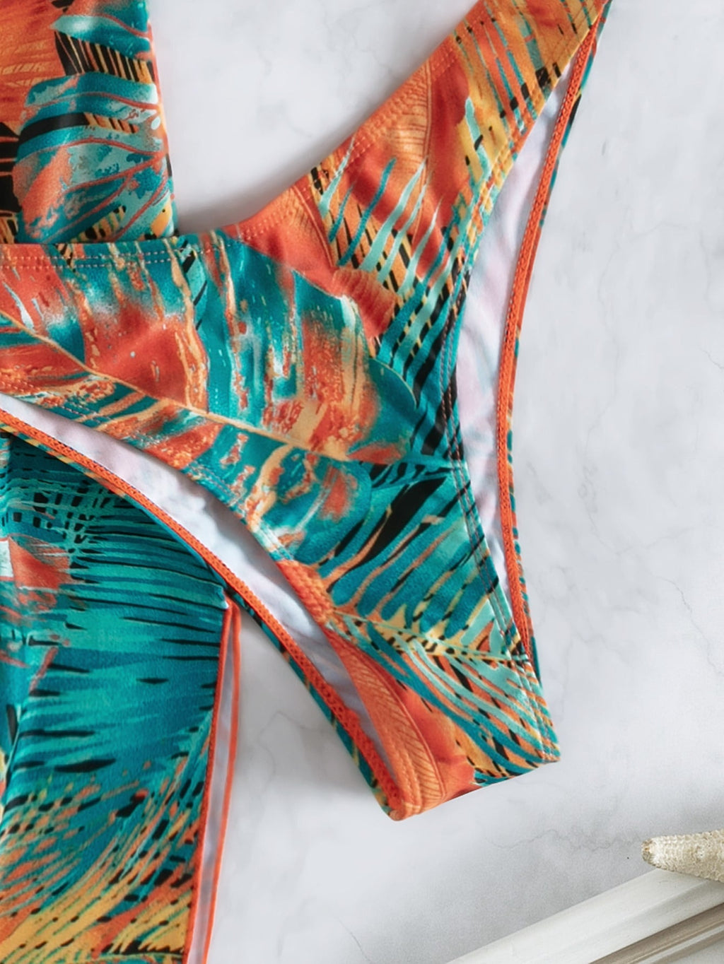 Conjunto de Biquíni 3 Peças Halter Tropical com Saia - La Lecce