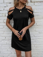 Vestido Curto Ombro a Ombro com Detalhe Vazado - La Lecce