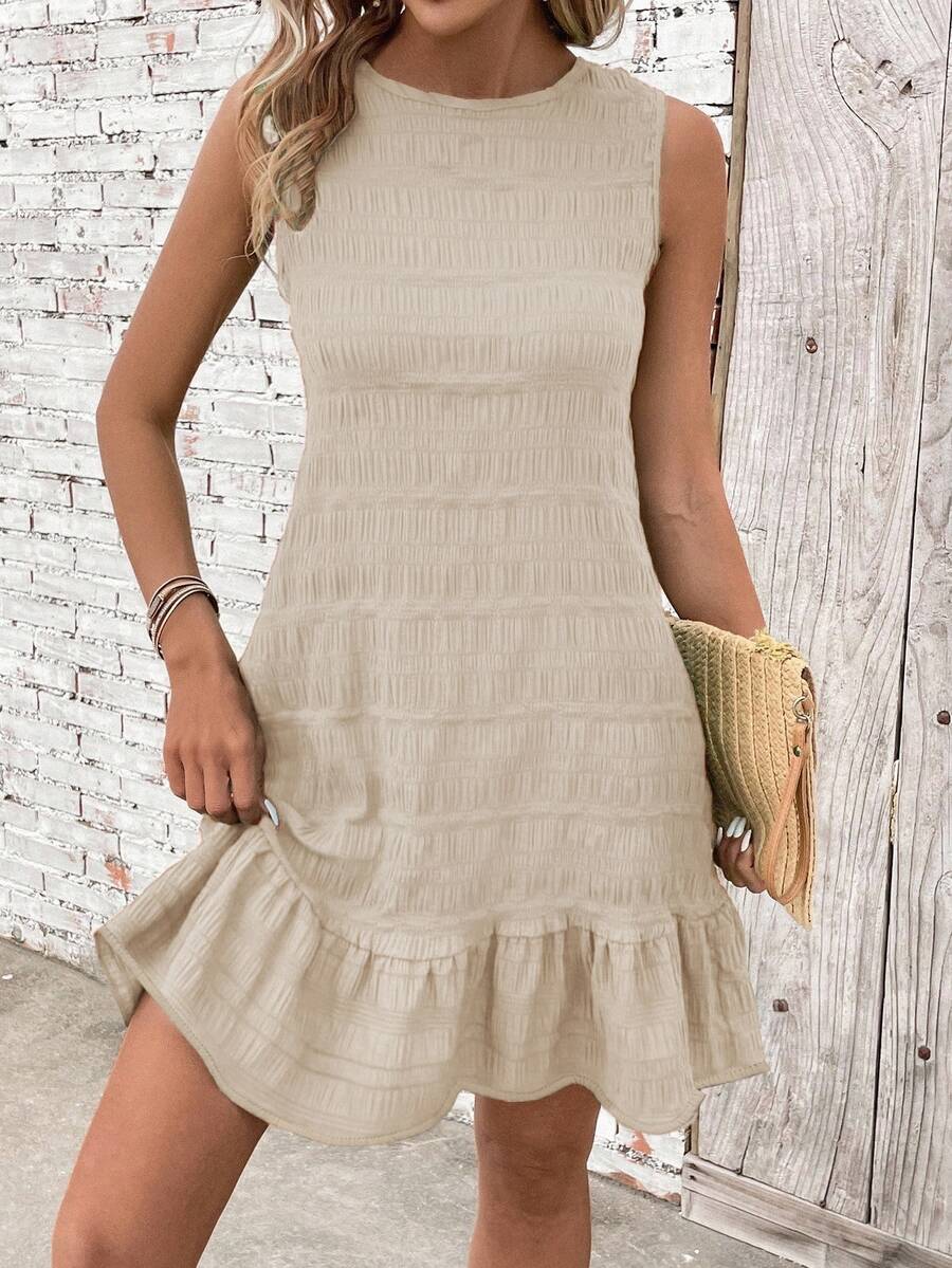 Vestido Midi Evasê com Babado na Barra e Costas Abertas - La Lecce