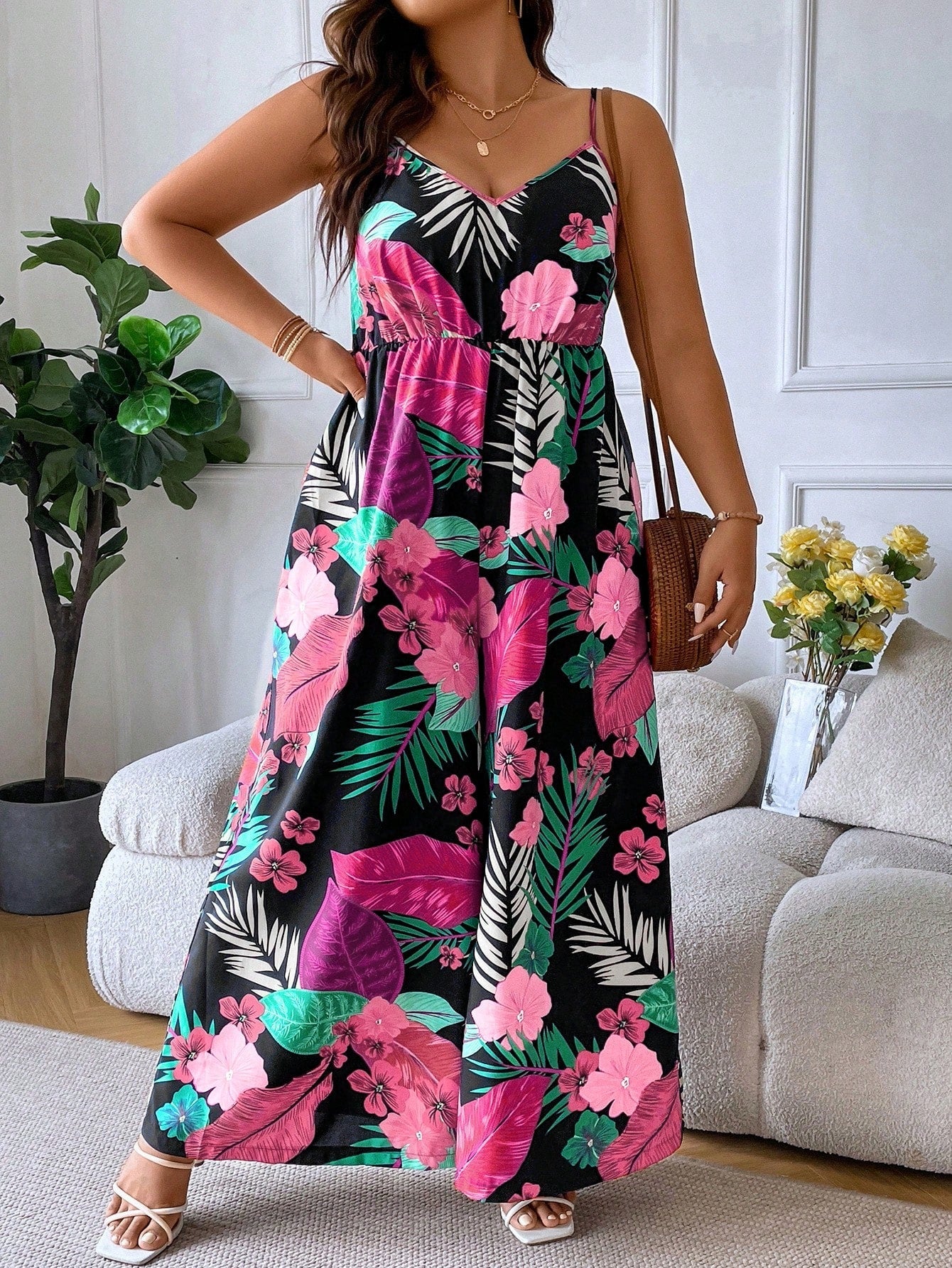 Macacão Plus Size Alças Finas - imagem 1