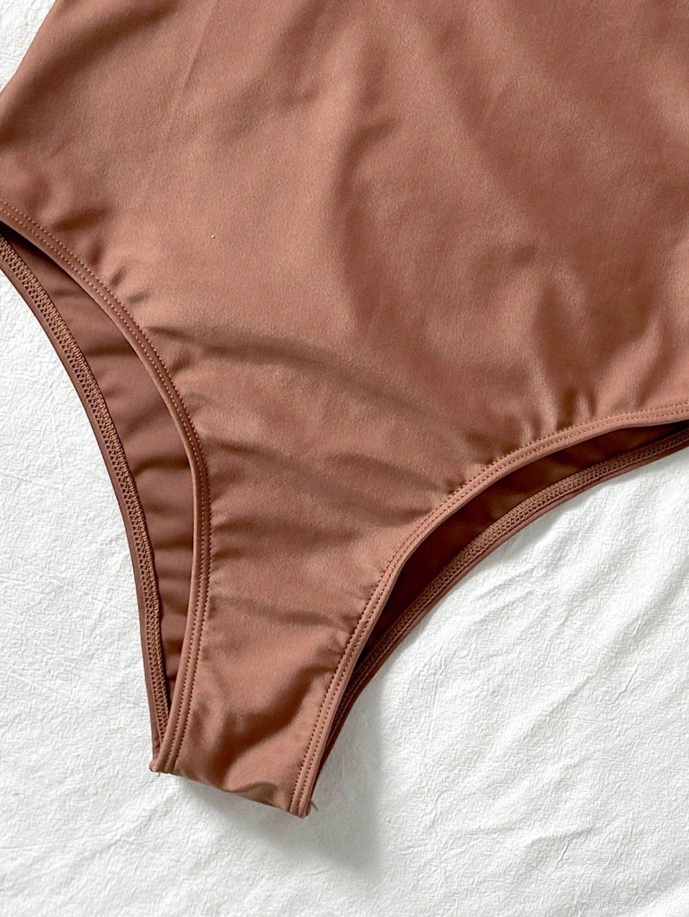 Maiô Bandeau com Amarração nas Costas - imagem 18