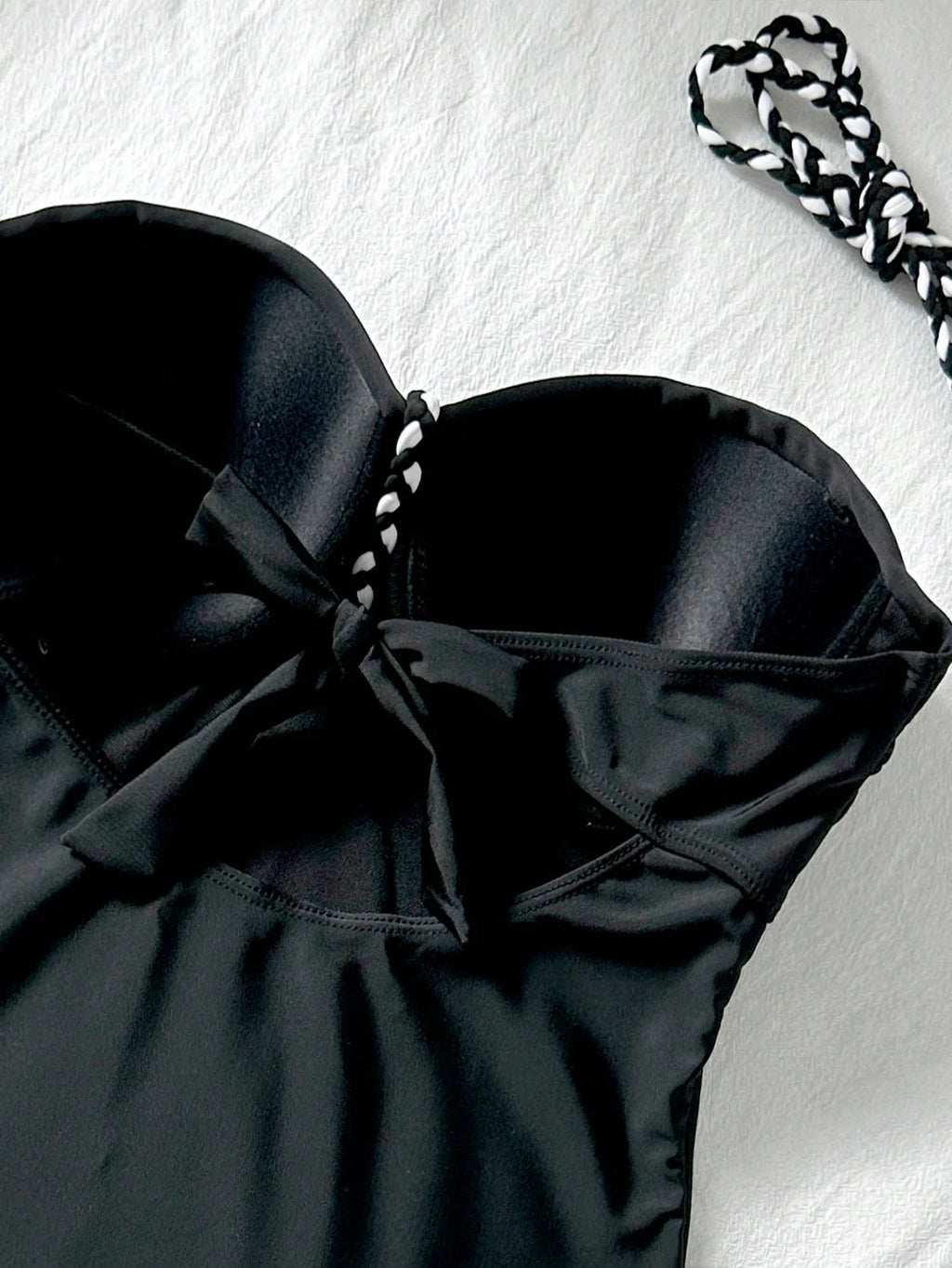 Maiô Bandeau com Amarração nas Costas - imagem 7