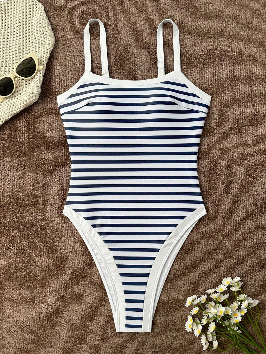 Maiô Cintura Contrastada com Decote Elegante - imagem 12
