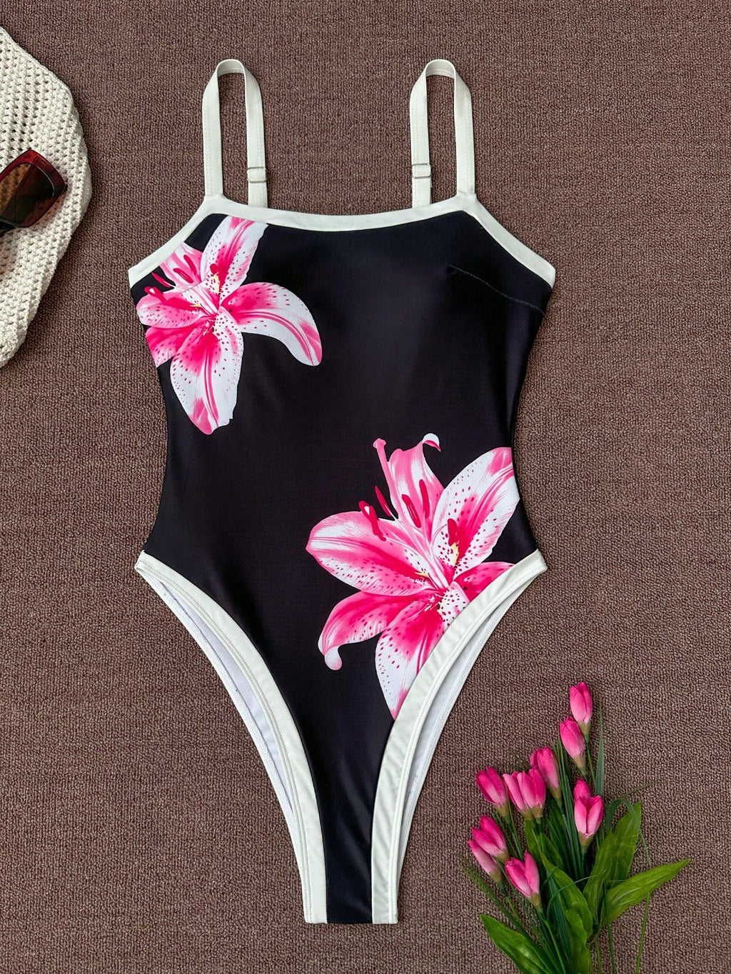 Maiô Cintura Contrastada com Decote Elegante - imagem 29