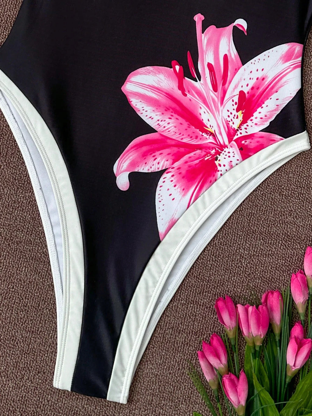 Maiô Cintura Contrastada com Decote Elegante - imagem 32