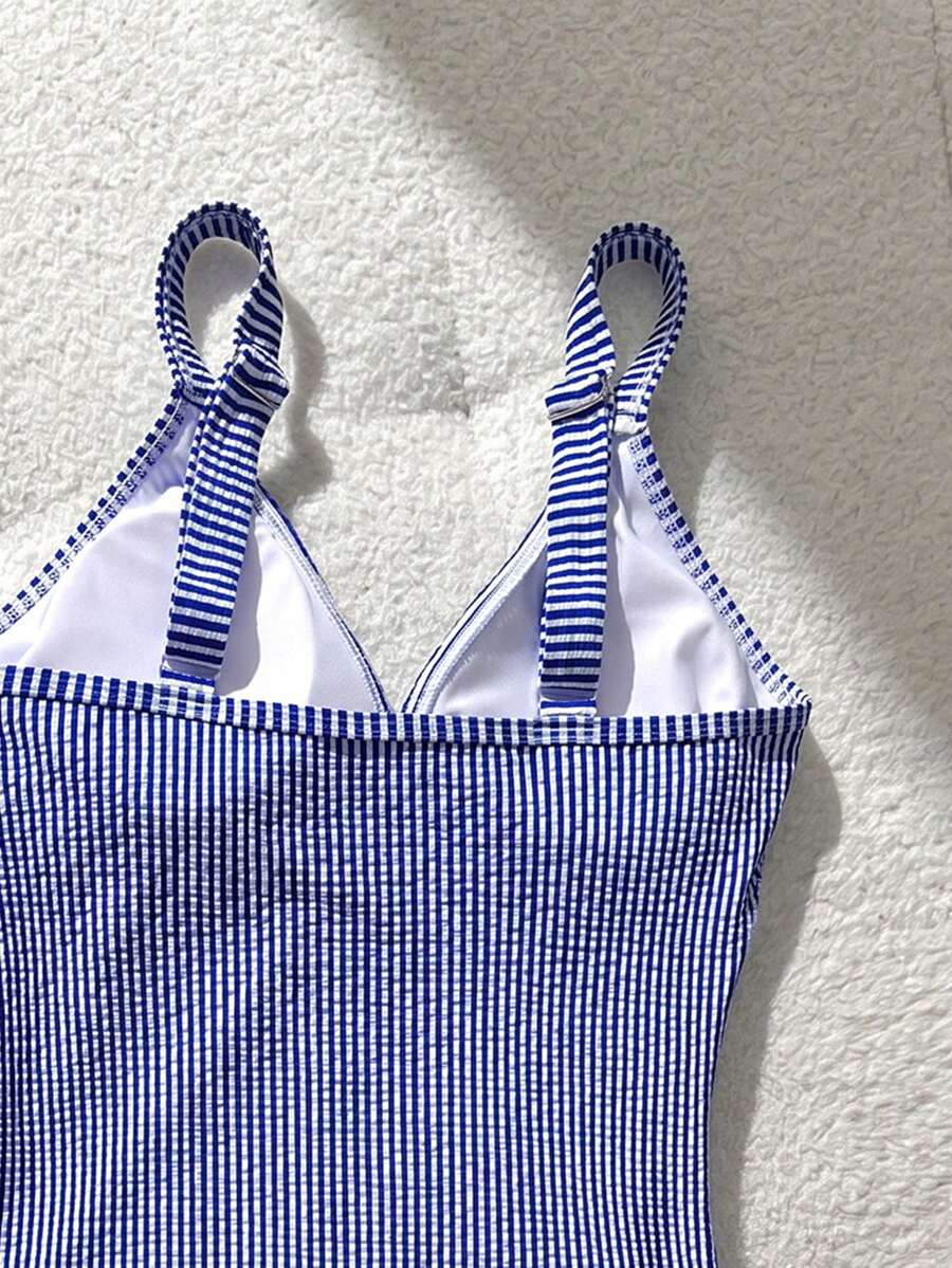 Maiô de Peça Única com Decote V IMG 16