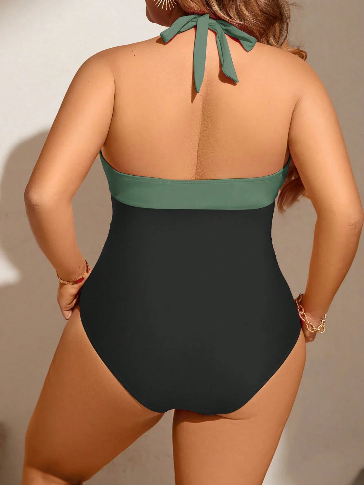 Maiô Plus Size Halter com Pregas - antiga 2