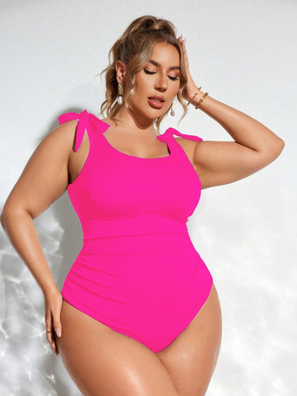 Maiô Plus Size com Nó no Ombro