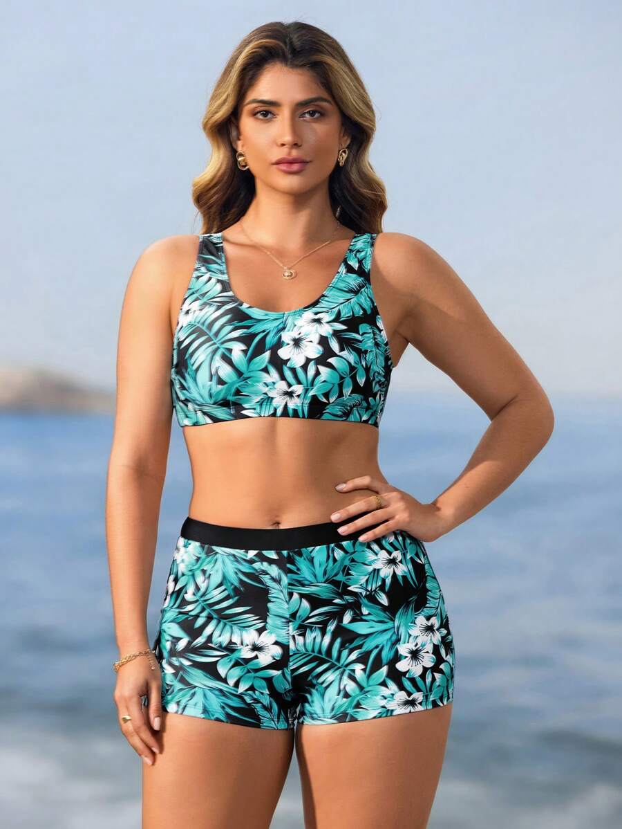 Conjunto de Praia 3 Peças com Estampa Tropical e Jaqueta com Proteção Solar