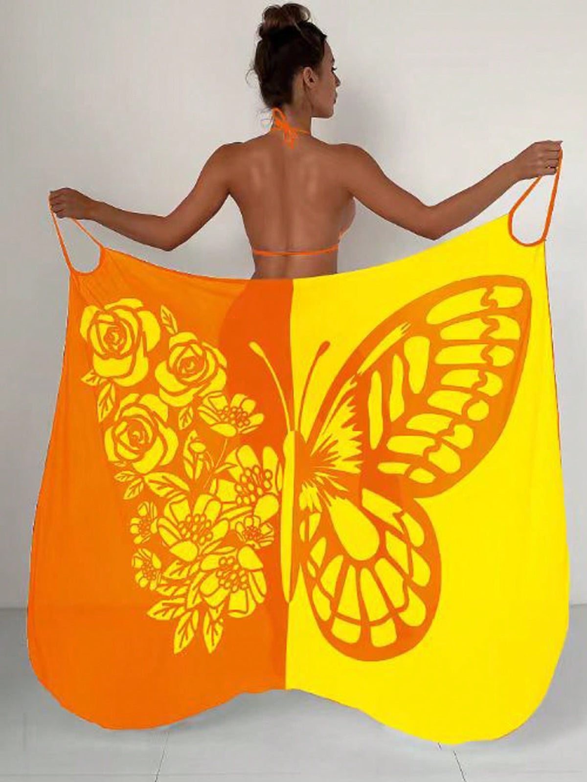 Saída de Praia Estampa Floral e Borboleta - imagem 1
