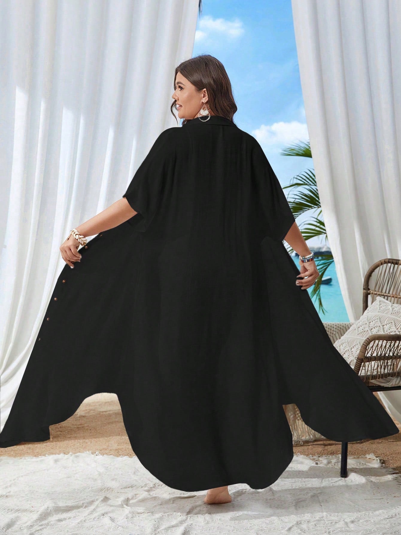 Saída de Praia Plus Size Manga Morcego