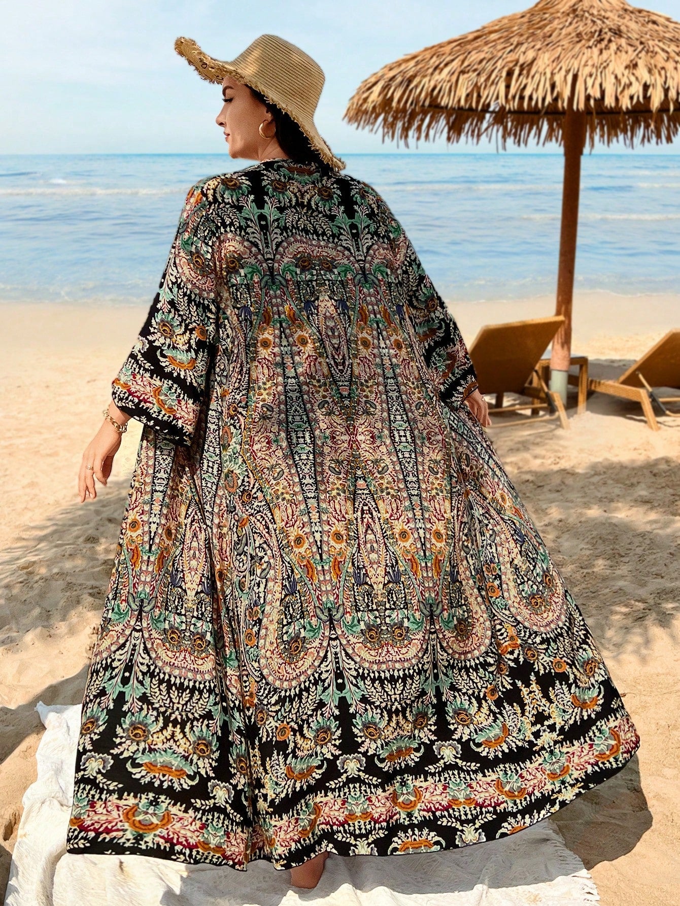 Saída de Praia Plus Size Ombro Caído