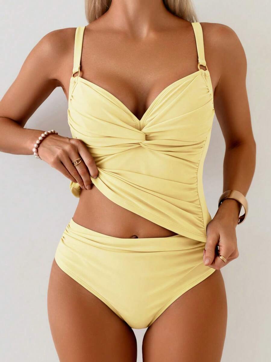 Tankini Franzido com Torção Frontal e Anel Metálico