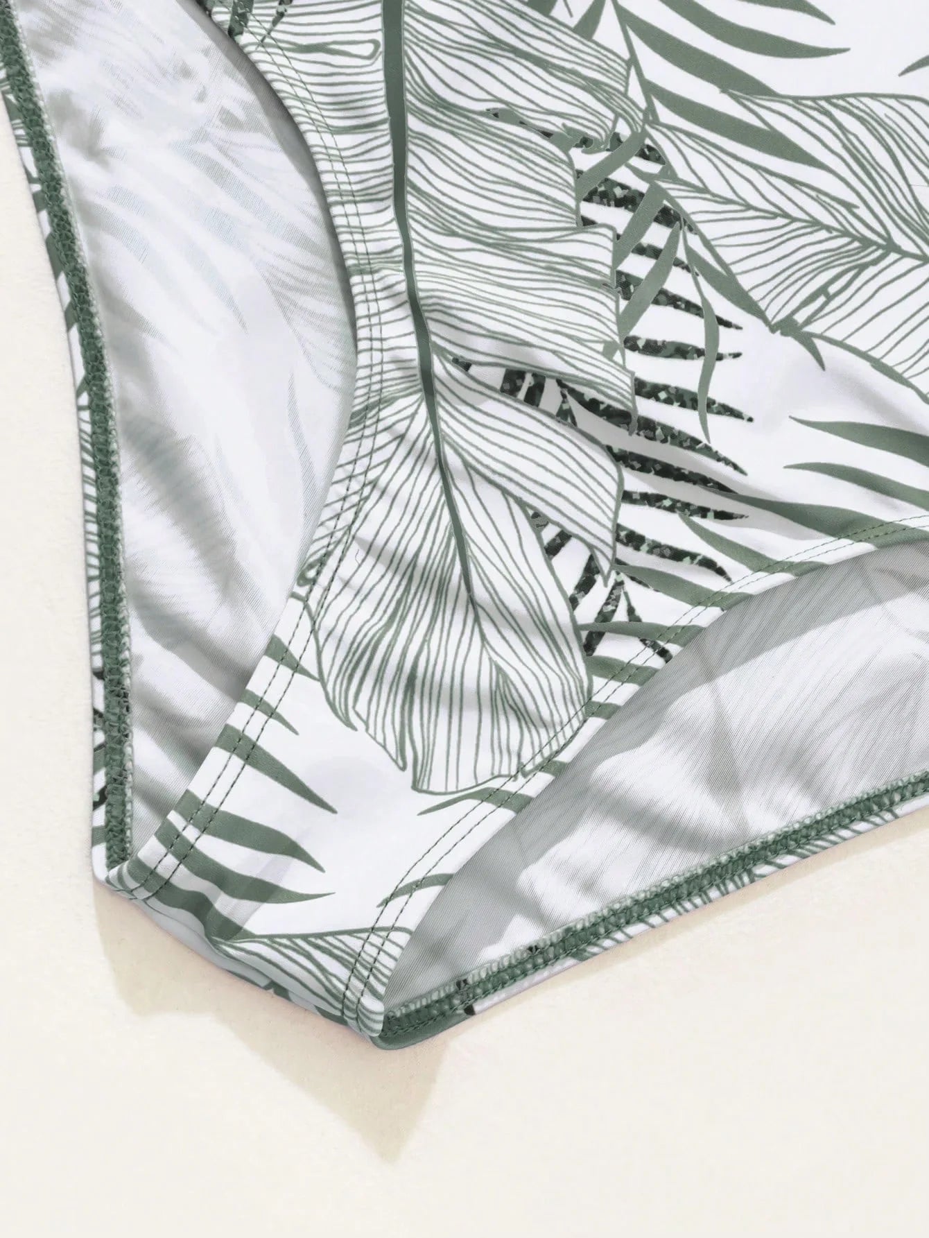 Tankini Boho com Gola Alta Dividida - imagem 6