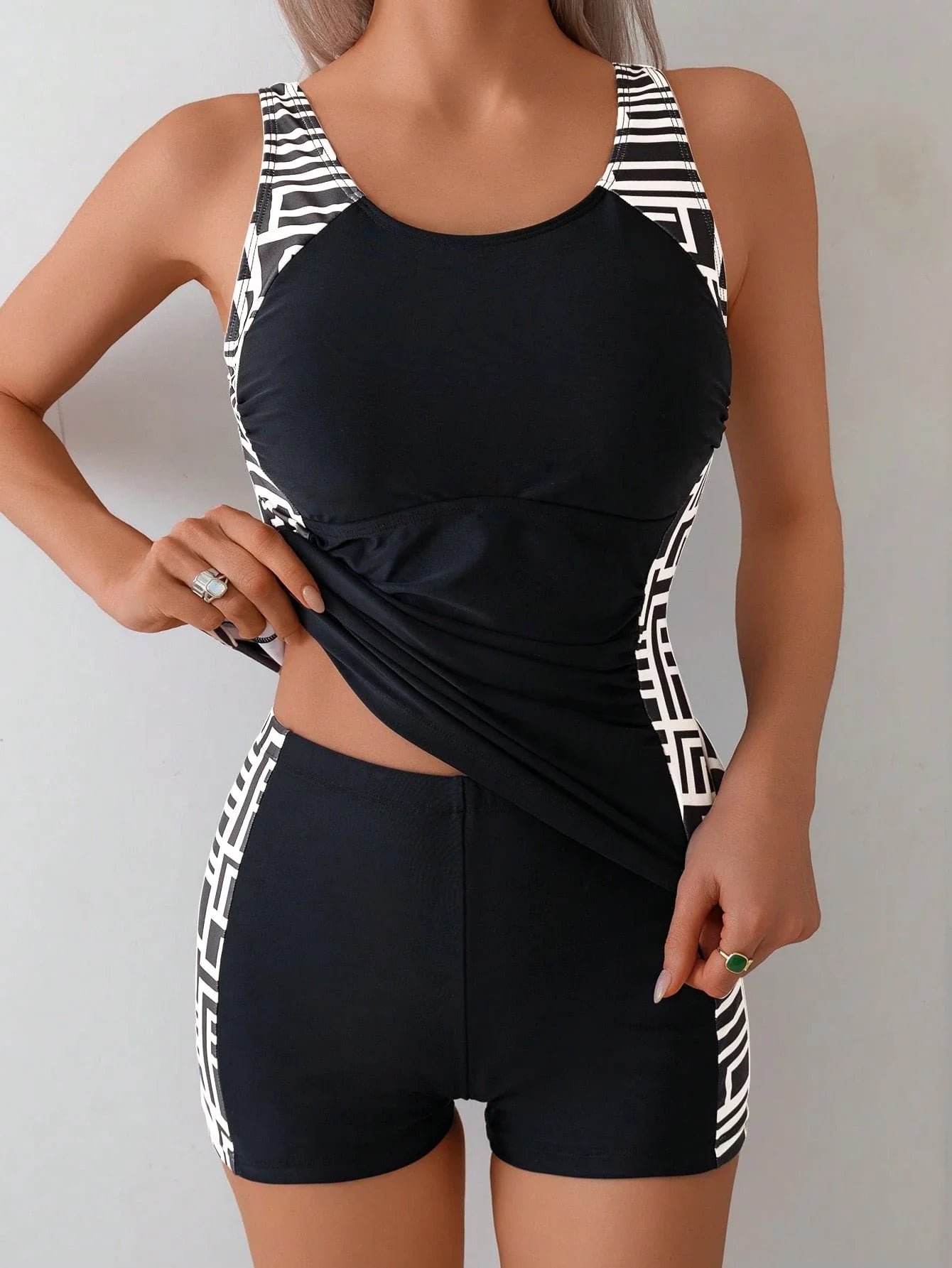 Tankini Gola Redonda com Bojo Inteiro - imagem 6