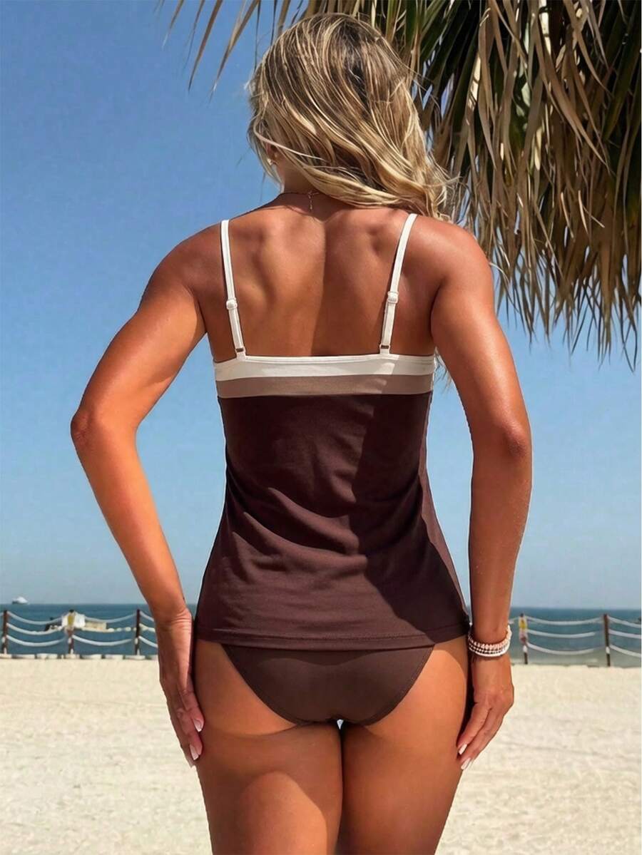 Conjunto Tankini 2 Peças com Recorte em Contraste