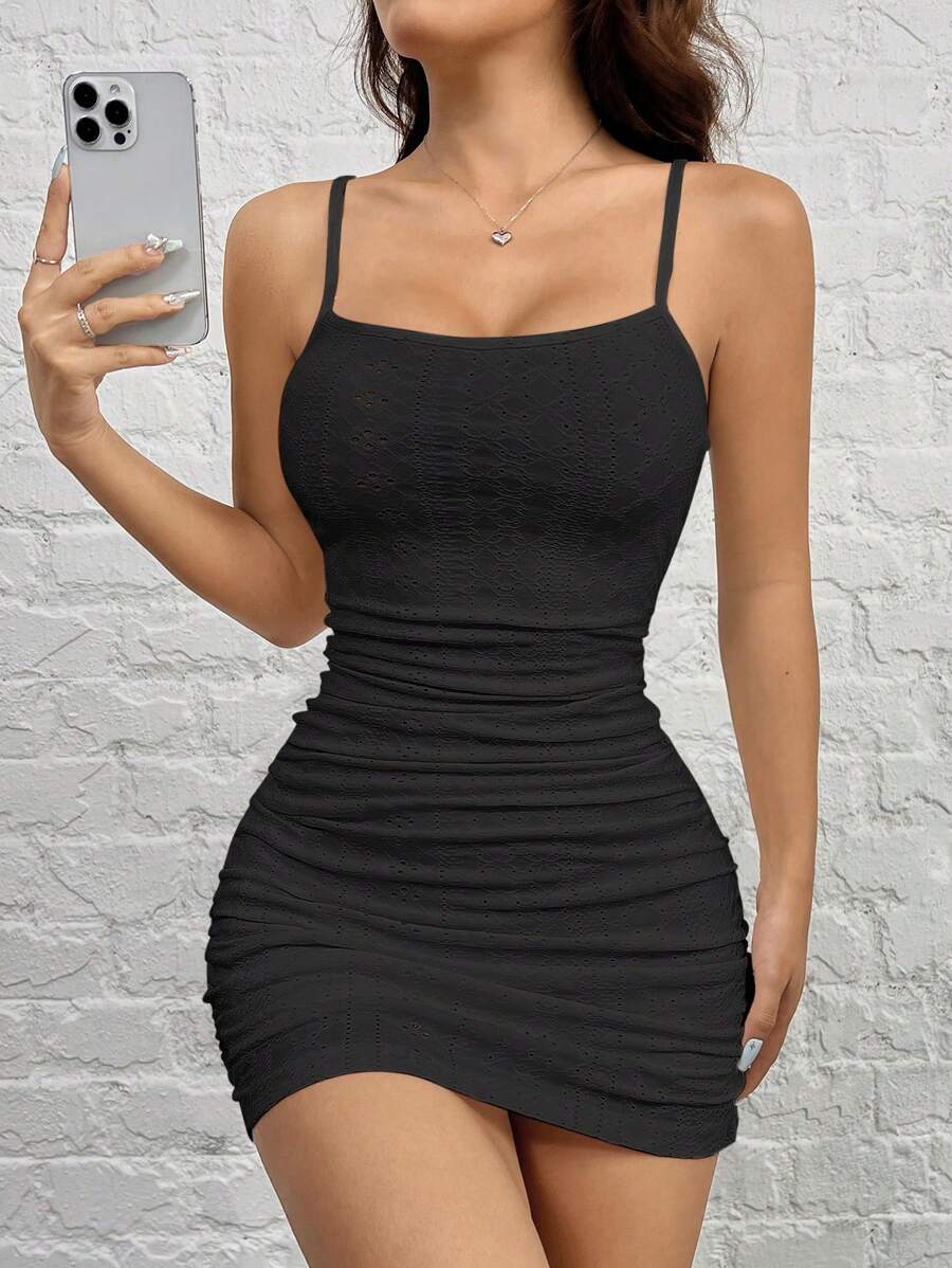 Vestido Halter de Malha em Cor Sólida - La Lecce