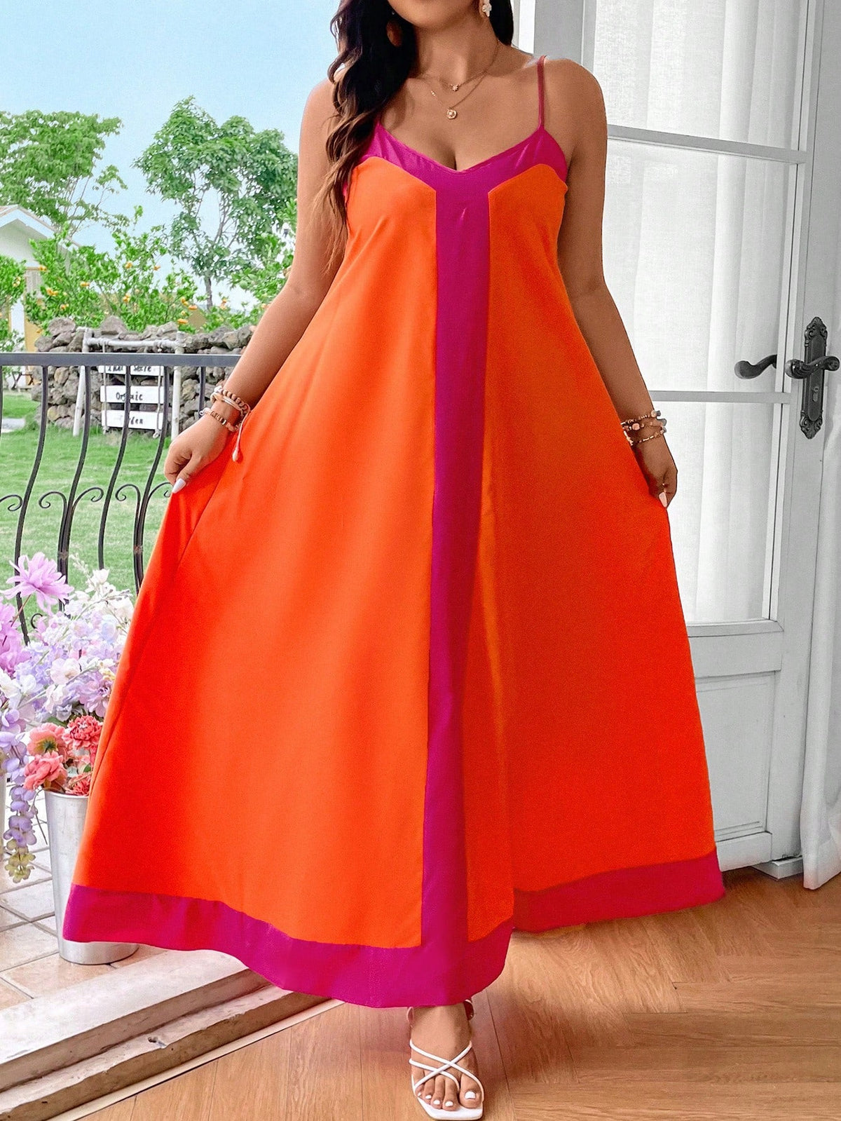 Vestido Longo Plus Size Recorte em Bloco - imagem 3