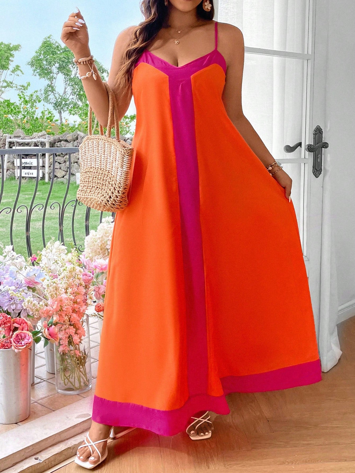 Vestido Longo Plus Size Recorte em Bloco